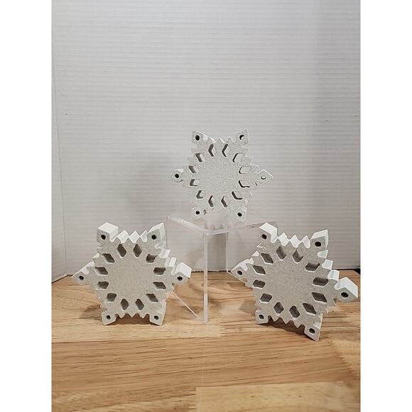 Wooden Snowflake Glitter Decor Farmhouse Winter Snowy Trio 3 Pieces - Picture 1 of 5